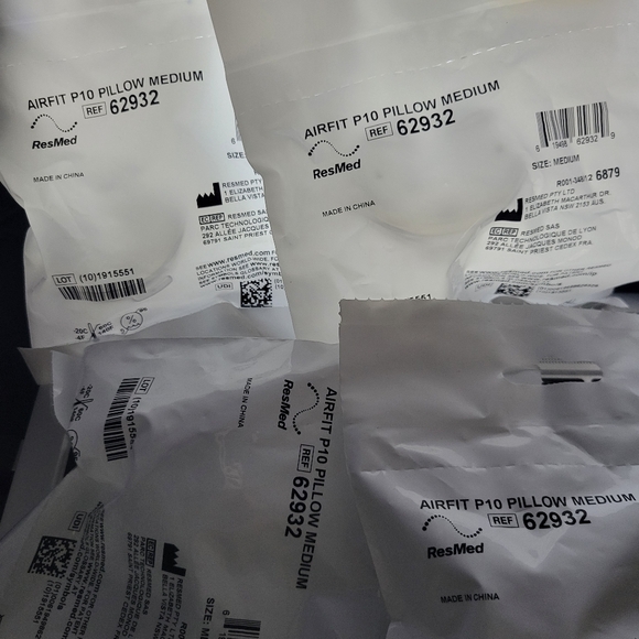 ResMed AirFit P10 Nasal Pillows - Picture 6 of 7